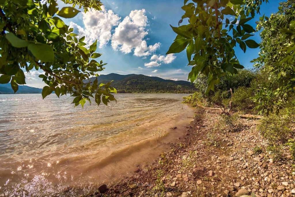 Malnas Vendeghaz-Raspberry Guesthouse Nagymaros Dış mekan fotoğraf